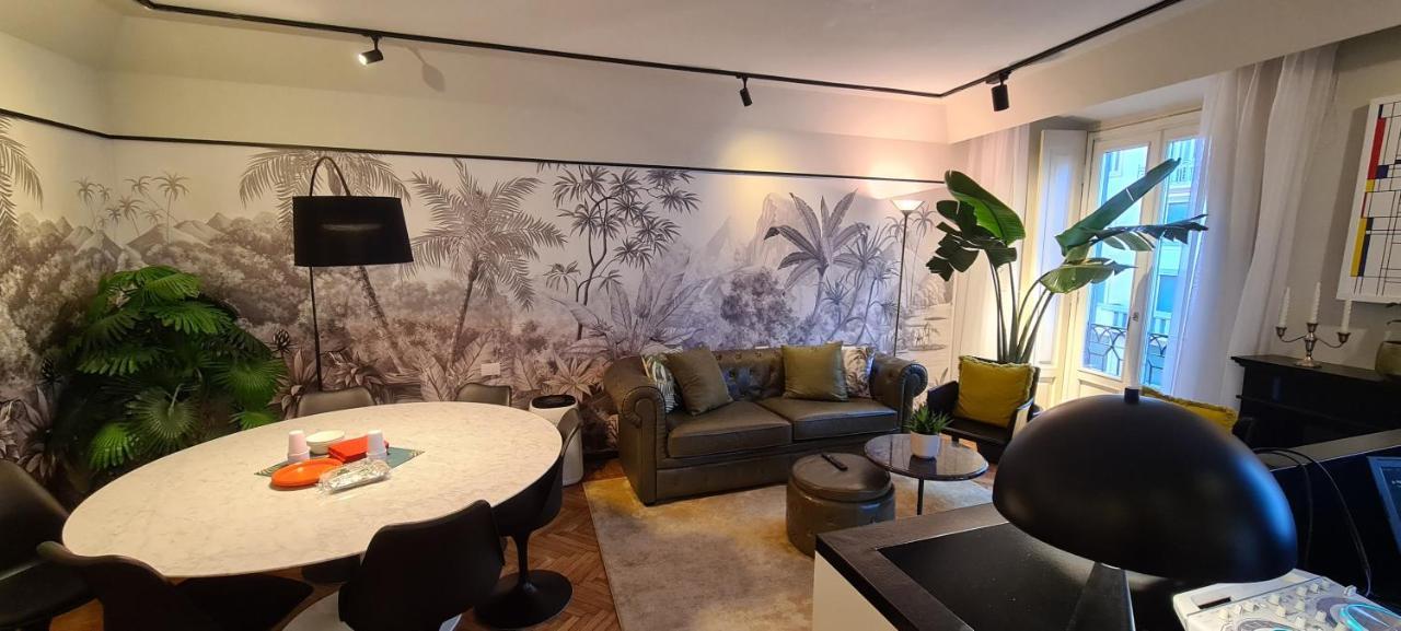 Exclusive Top Floor 2-Bedroom Flat Milano Esterno foto
