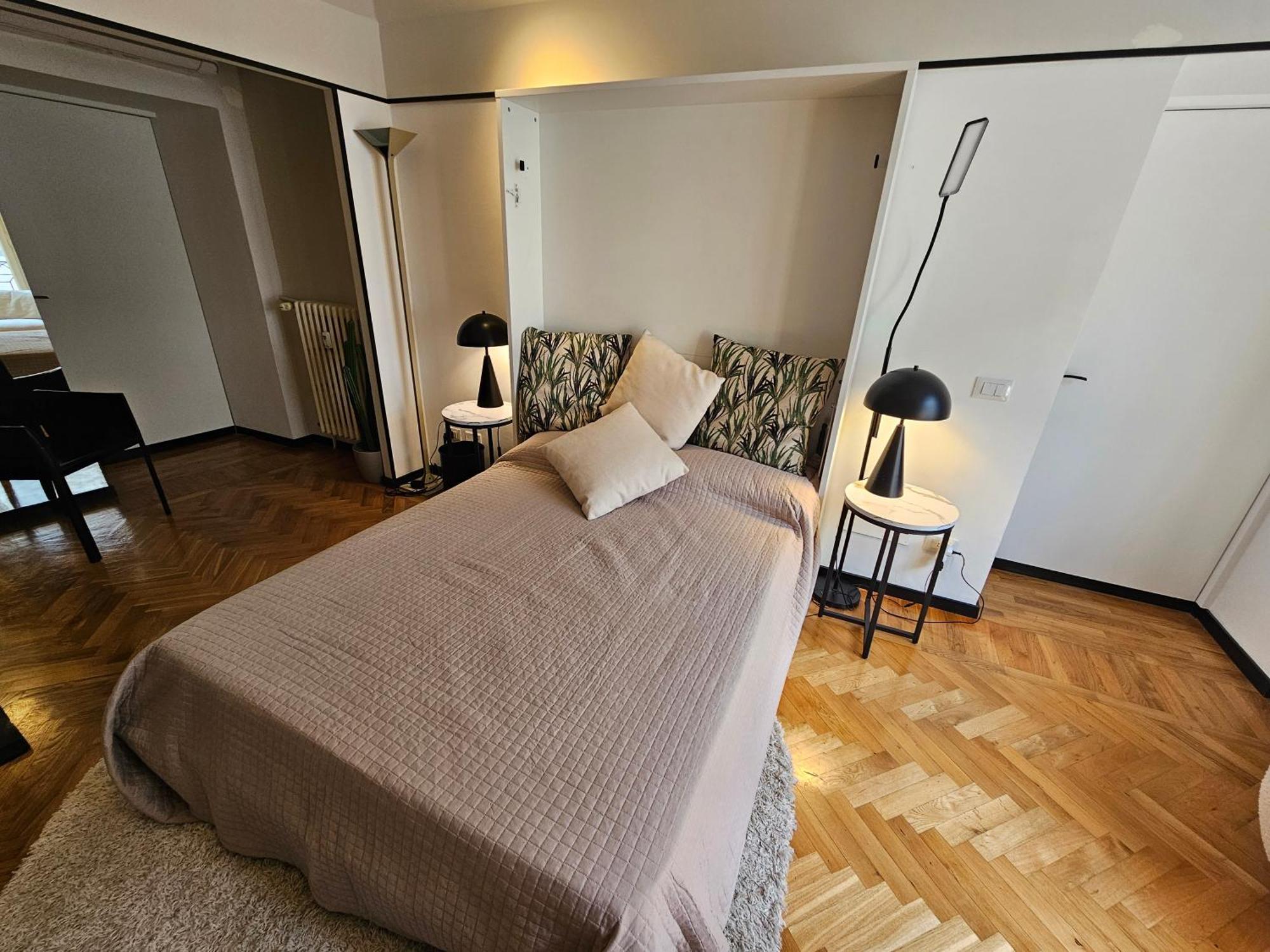 Exclusive Top Floor 2-Bedroom Flat Milano Esterno foto