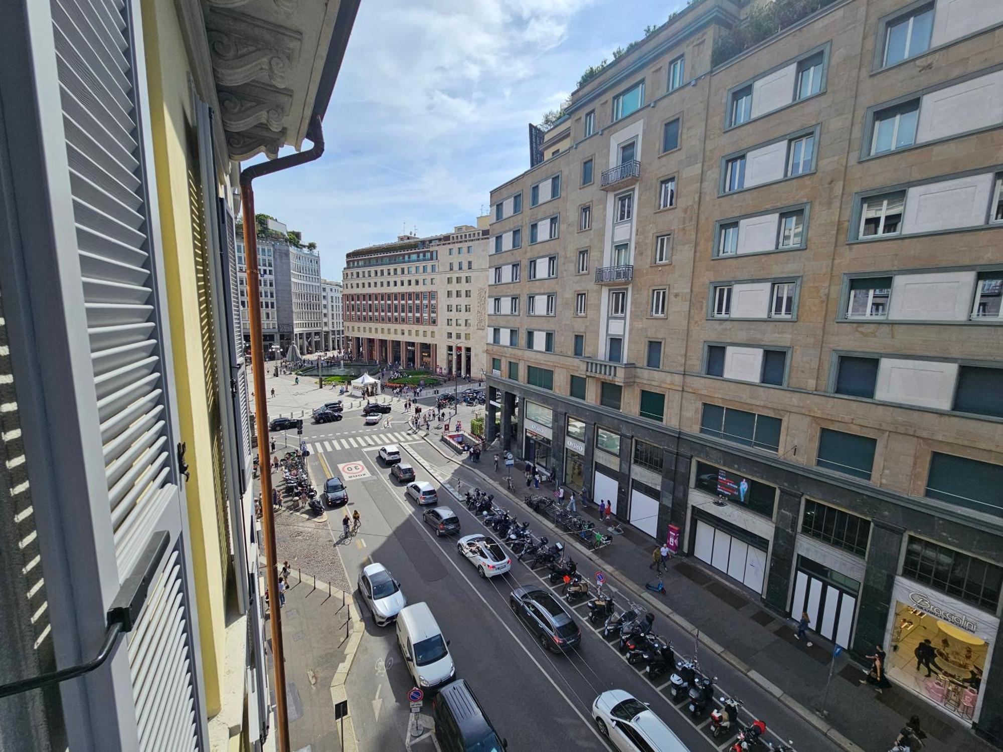 Exclusive Top Floor 2-Bedroom Flat Milano Esterno foto