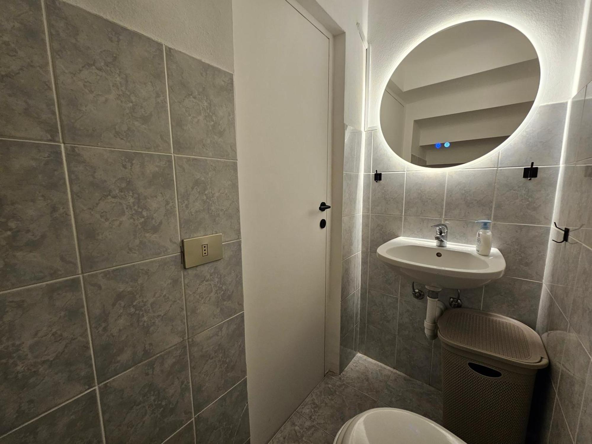 Exclusive Top Floor 2-Bedroom Flat Milano Esterno foto