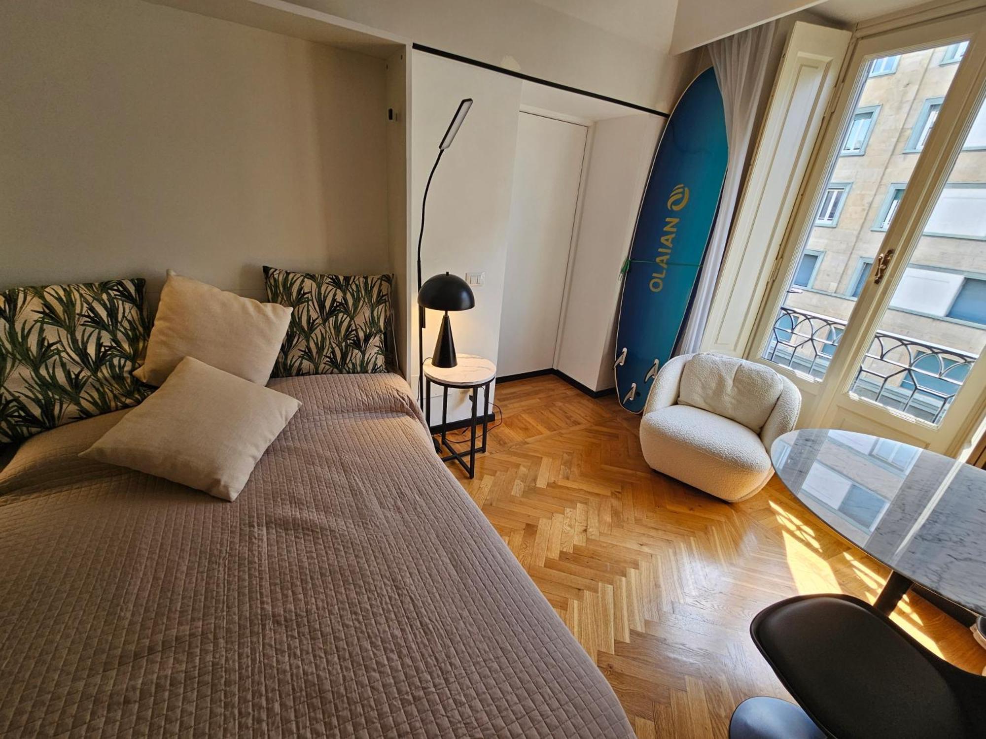 Exclusive Top Floor 2-Bedroom Flat Milano Esterno foto