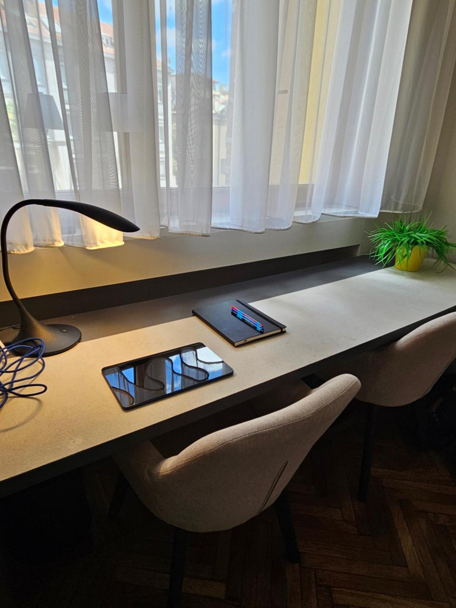 Exclusive Top Floor 2-Bedroom Flat Milano Esterno foto